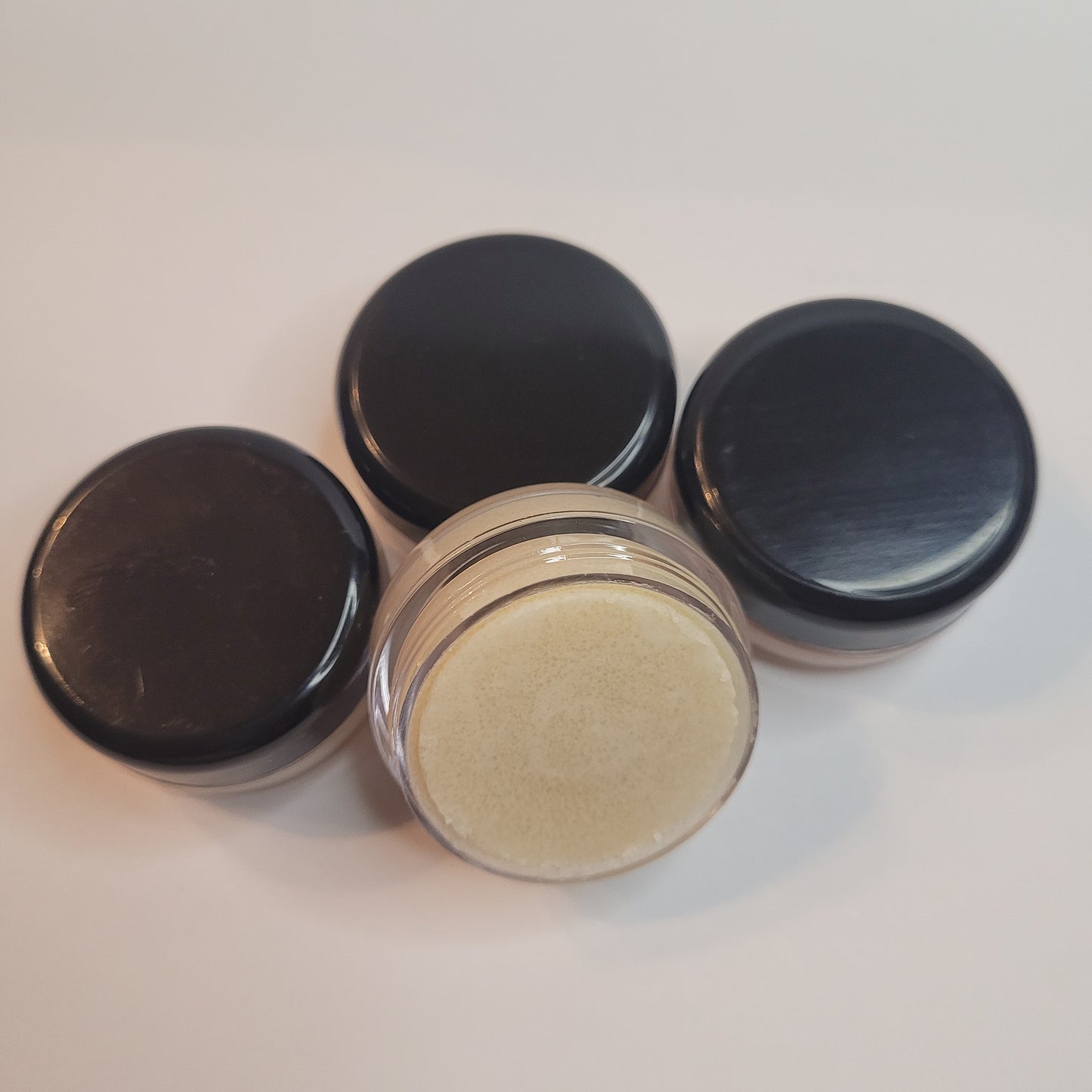 Moisturizing Lip Scrub & Lip Gloss set - Halian's Creations LLC