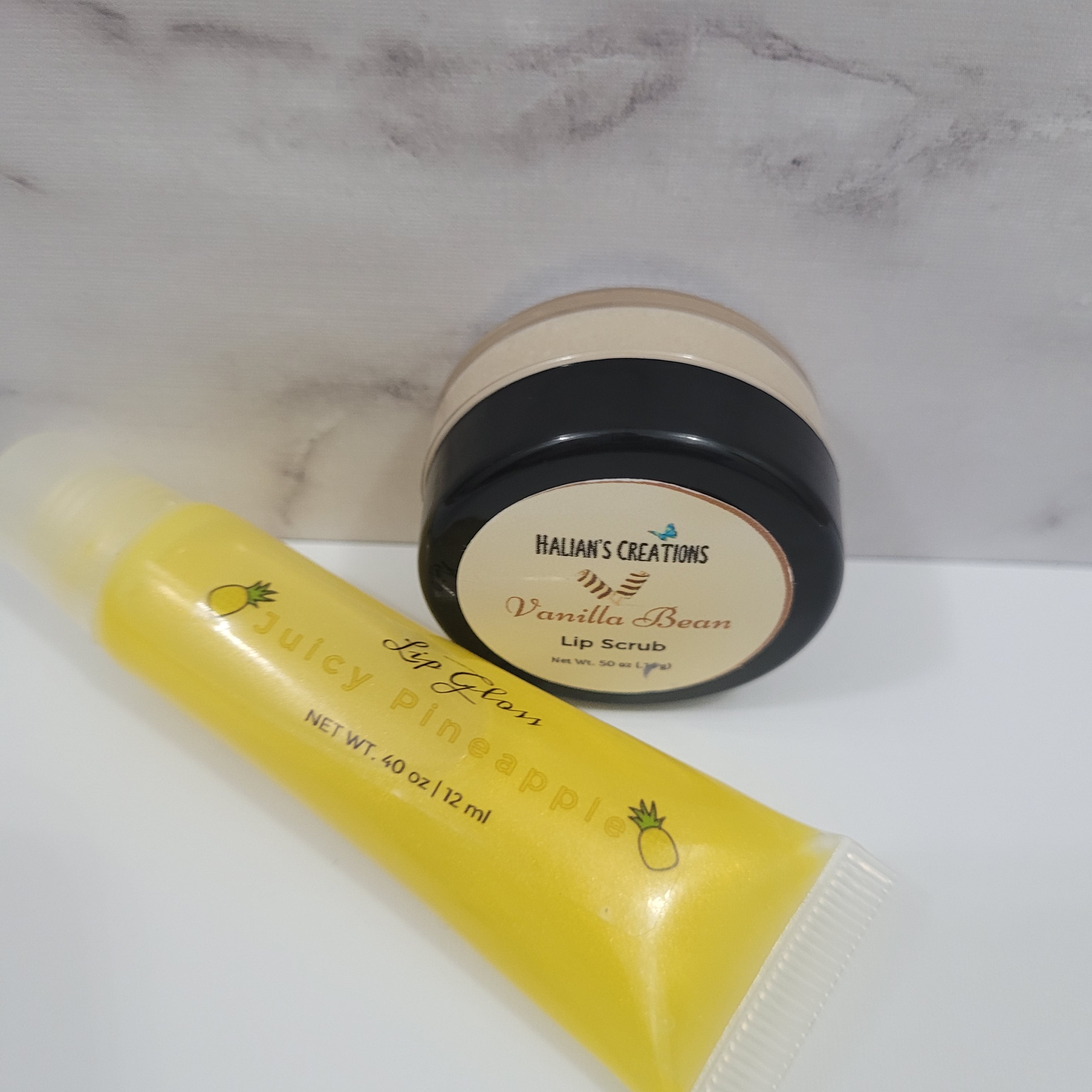 Moisturizing Lip Scrub & Lip Gloss set - Halian's Creations LLC