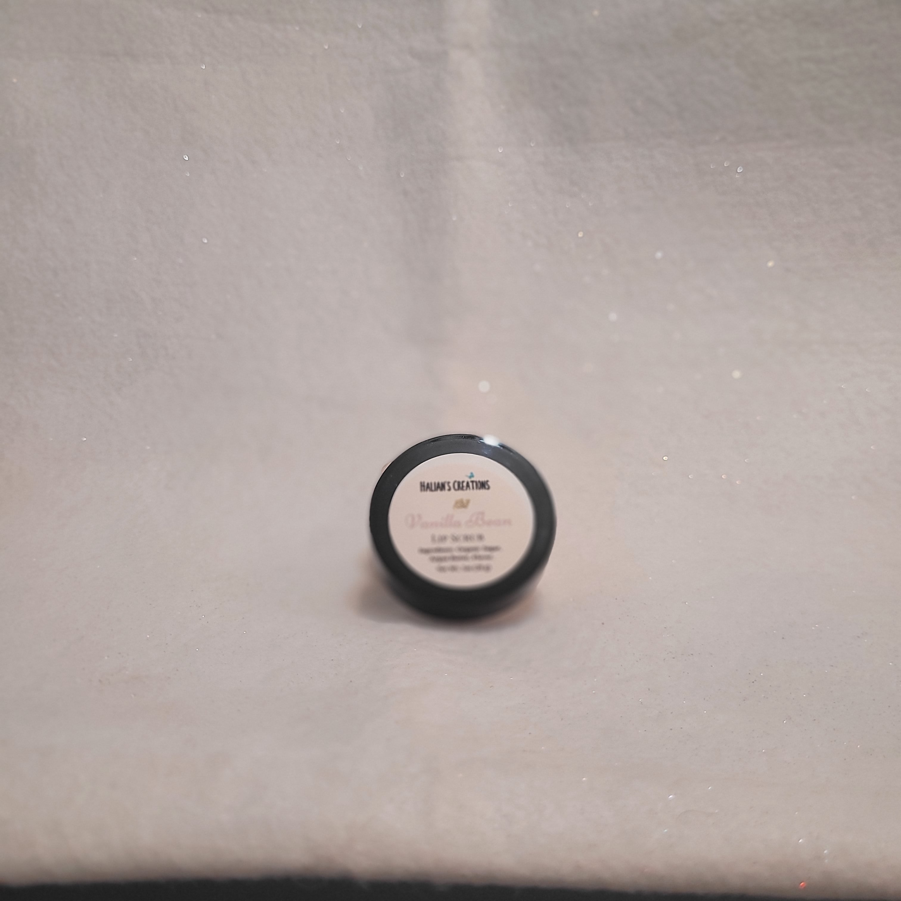 Moisturizing Lip Scrub - Halian's Creations LLC